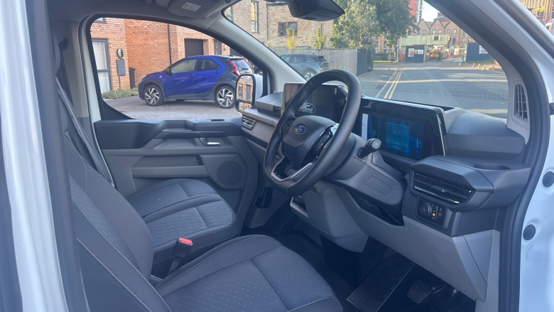 Ford Transit Custom E-320 L1 Rwd 100kW 65kWh H1 Van Limited Auto